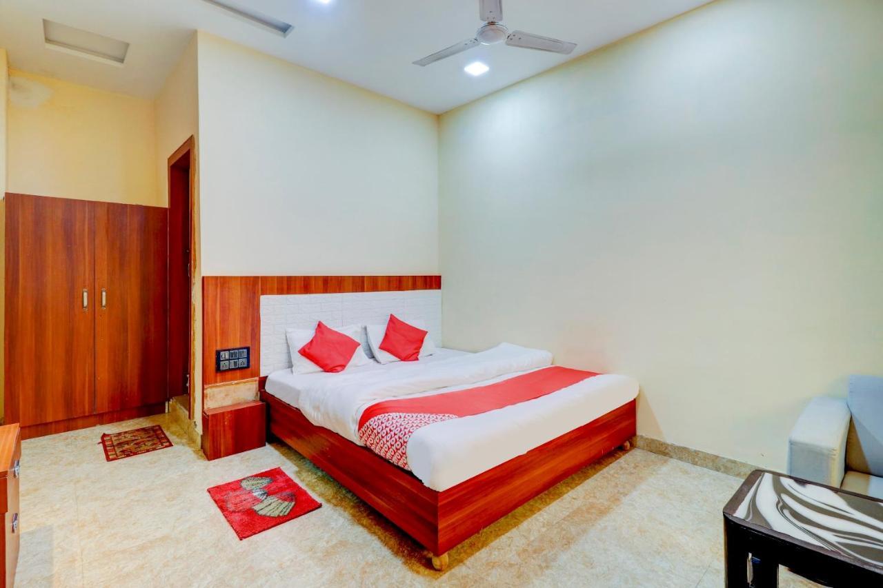 Oyo Flagship 73009 Hotel City Inn Dayal Bagh Esterno foto