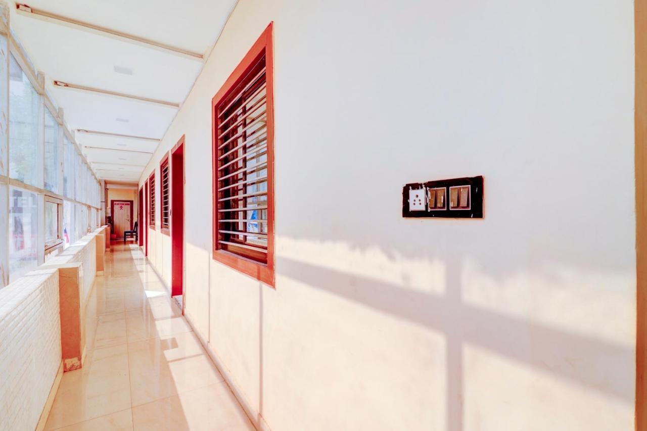 Oyo Flagship 73009 Hotel City Inn Dayal Bagh Esterno foto