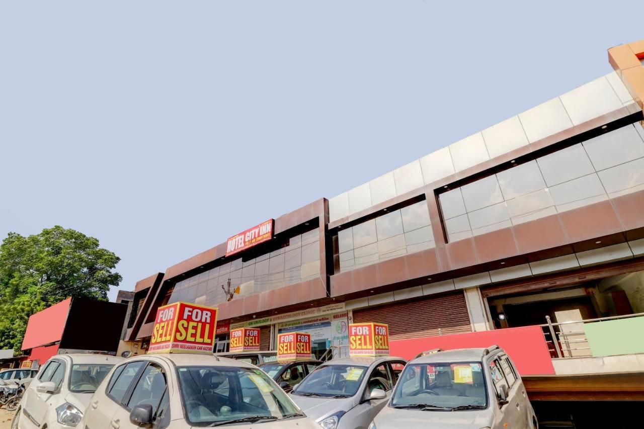 Oyo Flagship 73009 Hotel City Inn Dayal Bagh Esterno foto