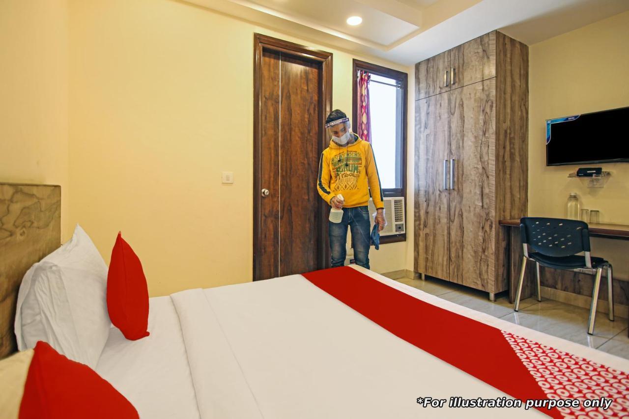 Oyo Flagship 73009 Hotel City Inn Dayal Bagh Esterno foto