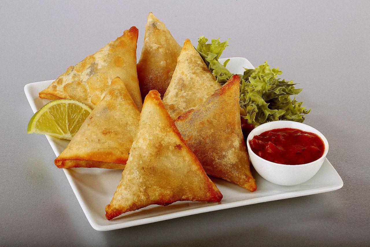 Oyo Flagship 73009 Hotel City Inn Dayal Bagh Esterno foto